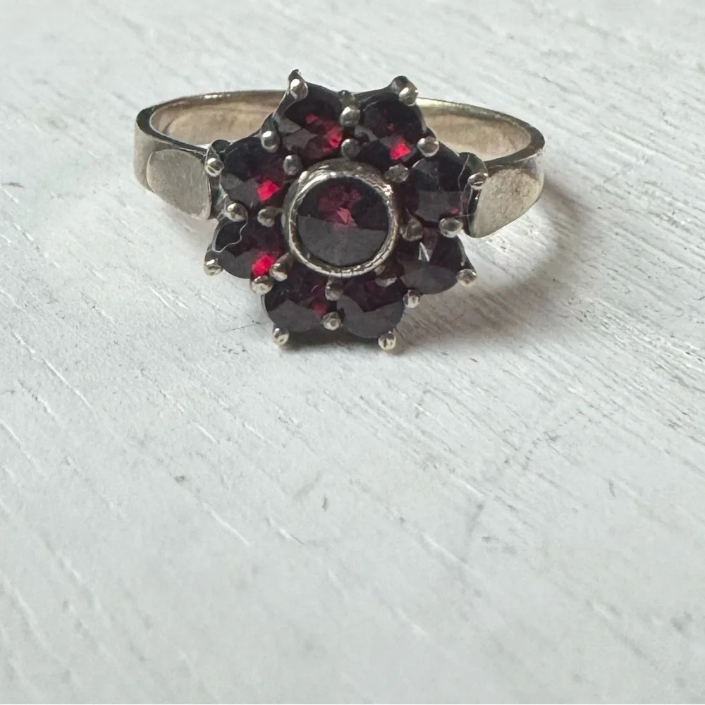 Vintage Bohemian Garnet 900 Silver Flower Cluster Ring Size 5
